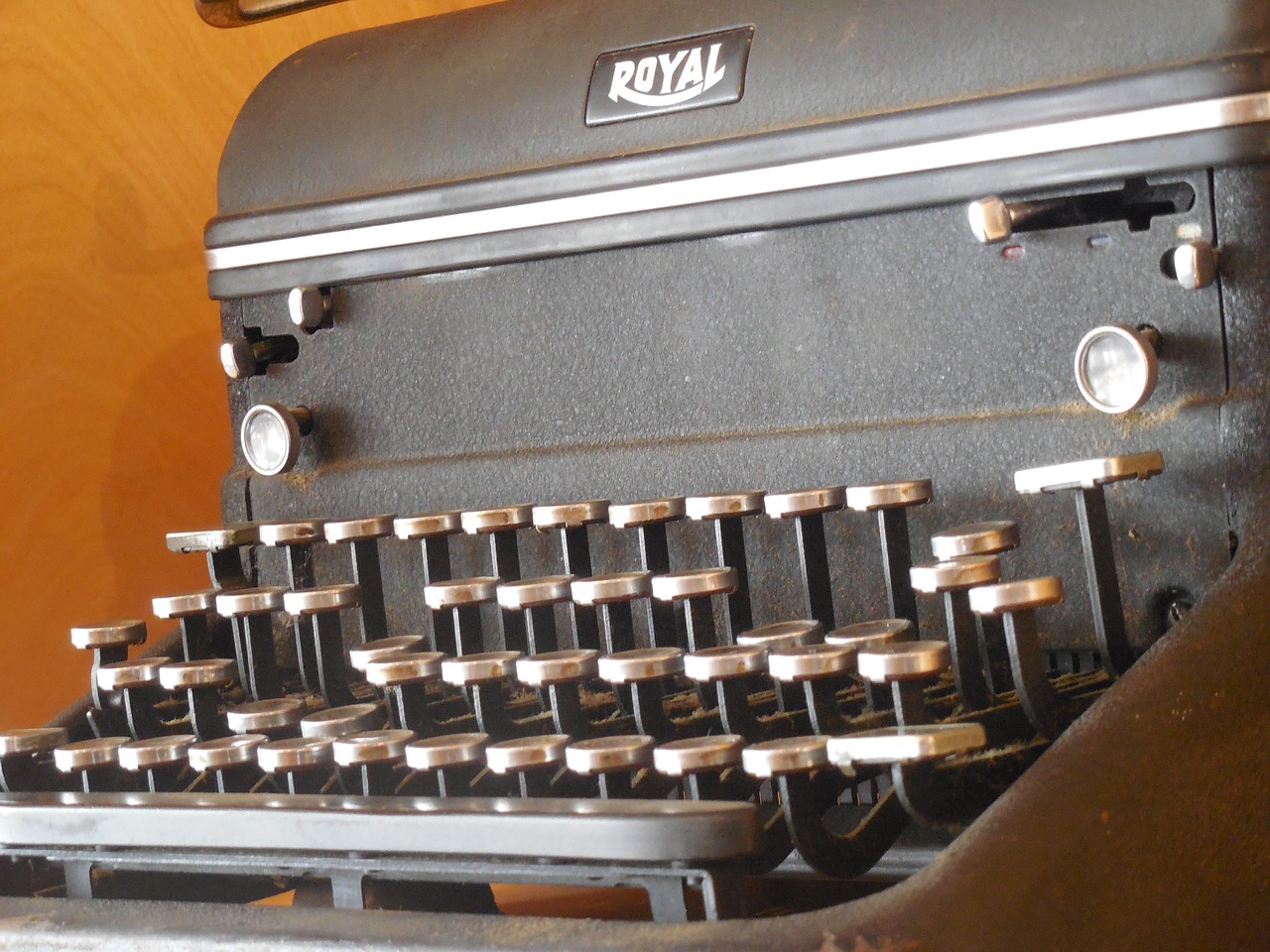 typewriter vintage vintage typewriter free photo