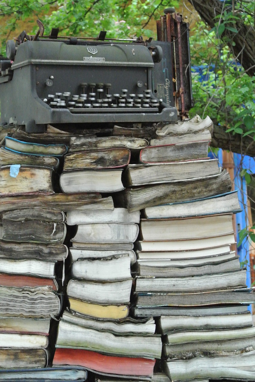 typewriter books rotten free photo