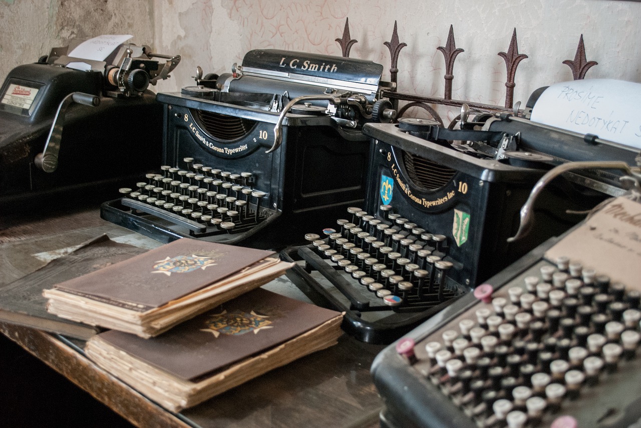 typewriter castle renaissance free photo