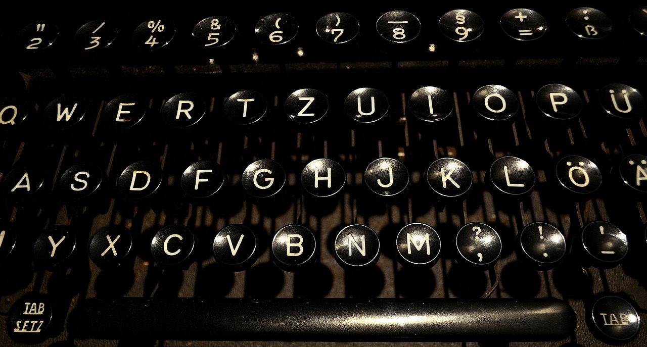 typewriter keyboard keyboard typewriter free photo