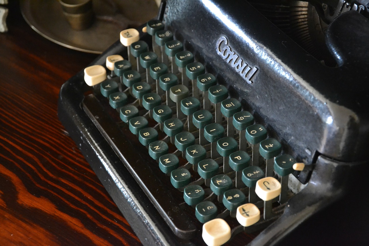 typewriter machine monument free photo