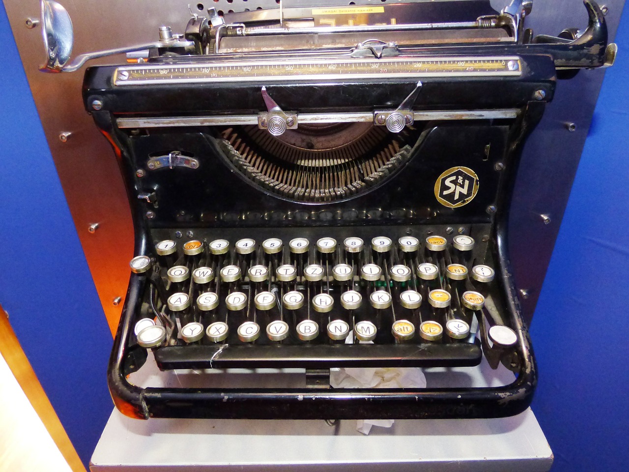 typewriter machine writer free photo