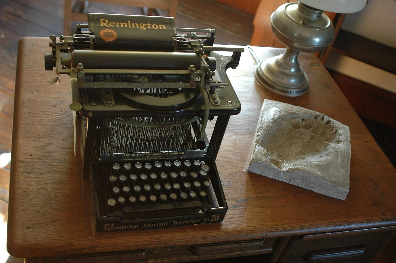 typewriter remington antique free photo