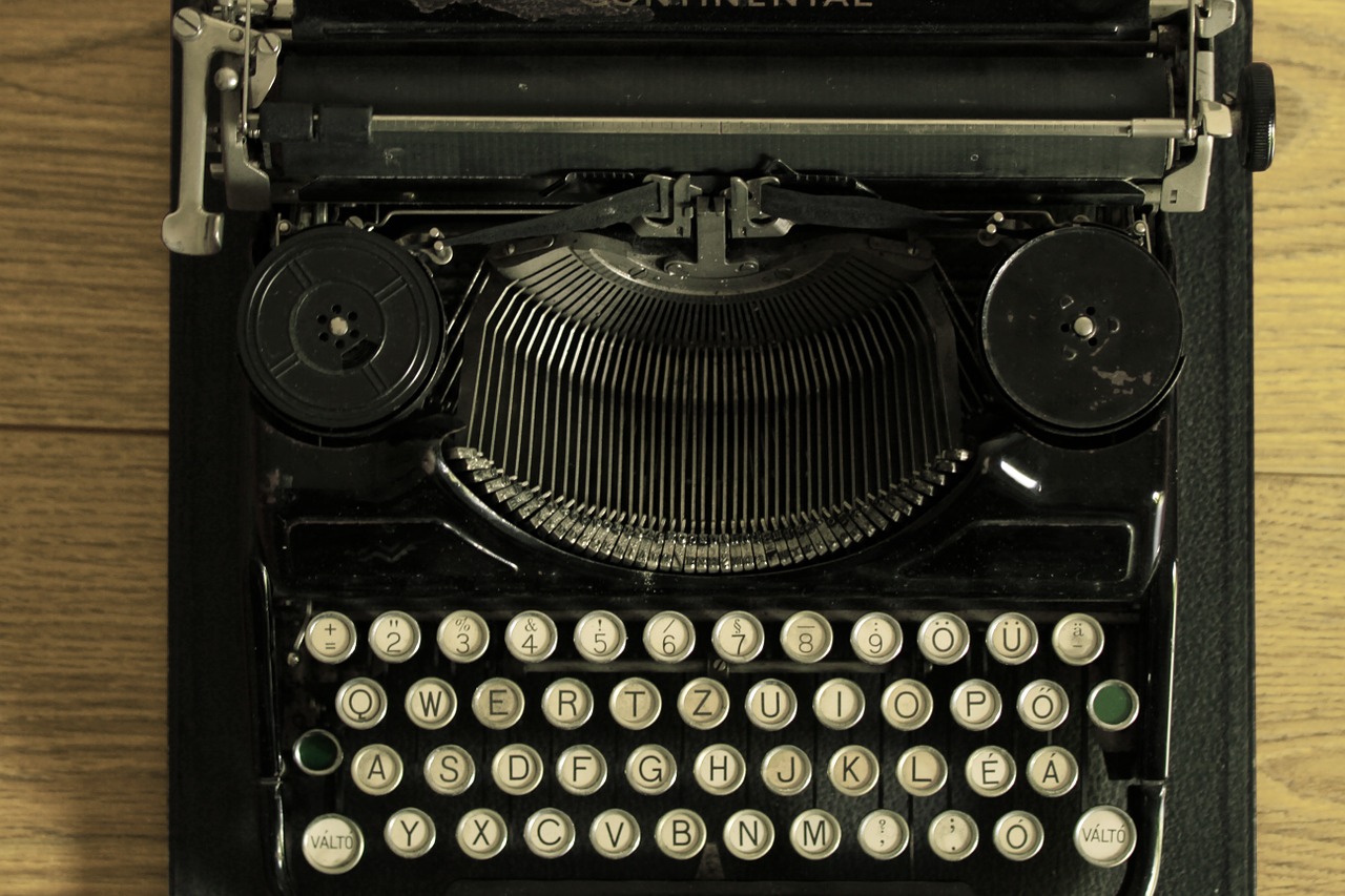 typewriter writer vintage free photo
