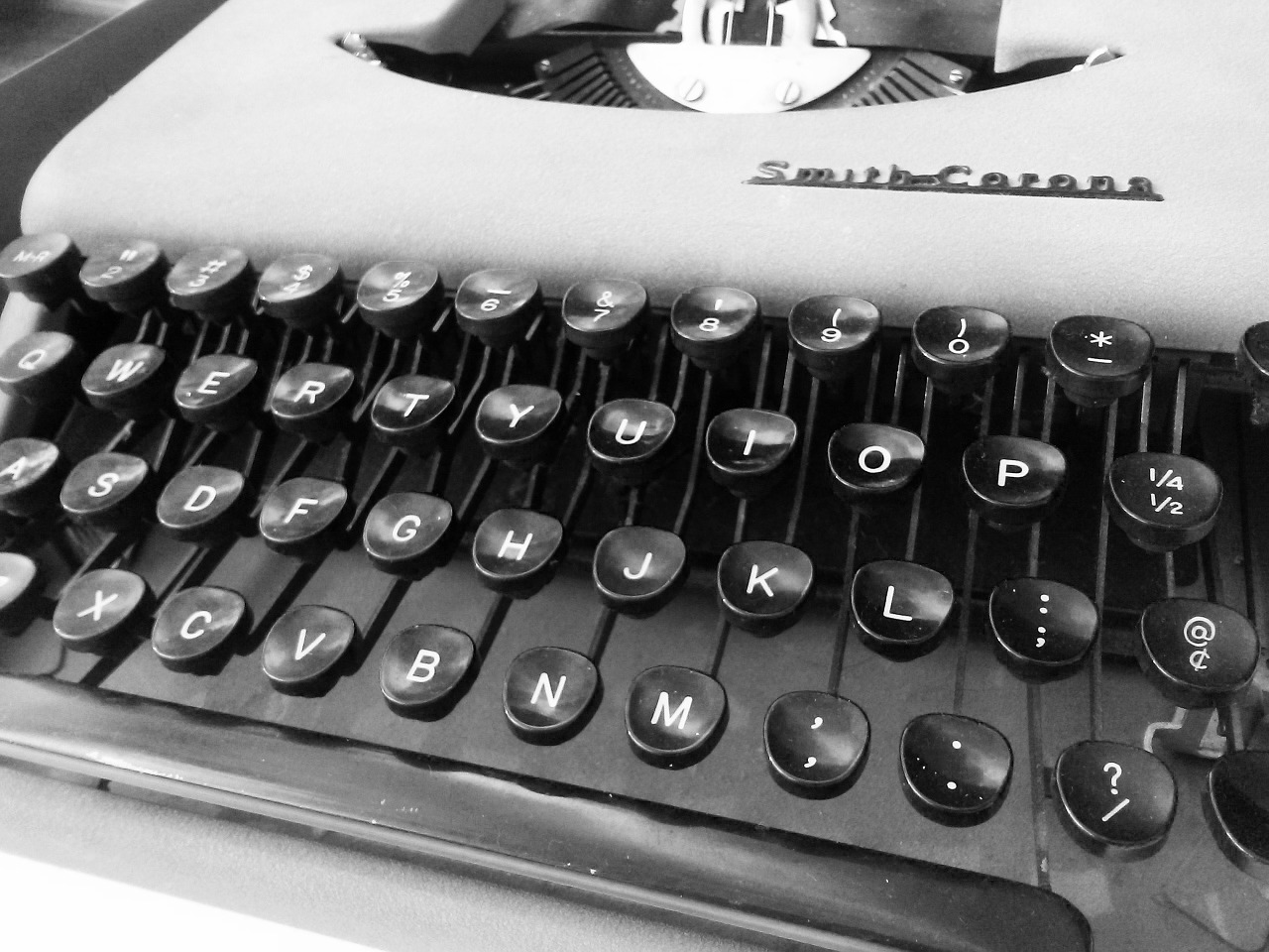 typewriter vintage type free photo
