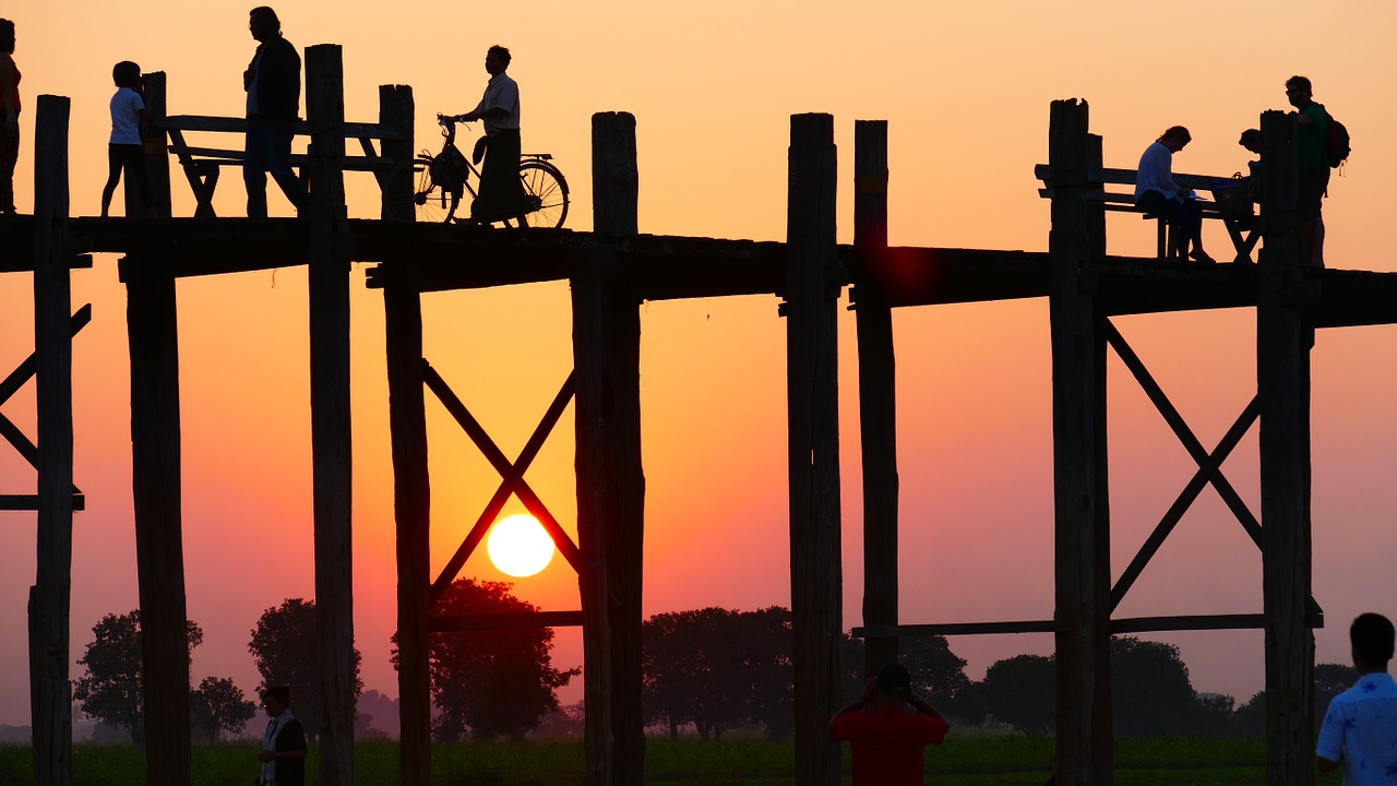 u leg bridge teak bridge old free photo