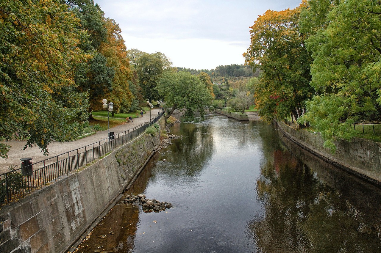 uddevalla sweden canal free photo