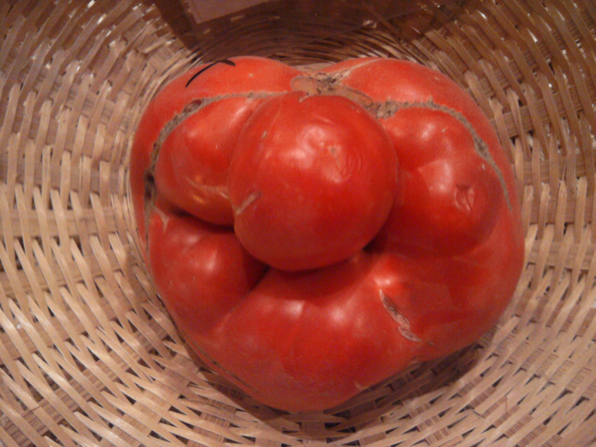 Корявые помидоры