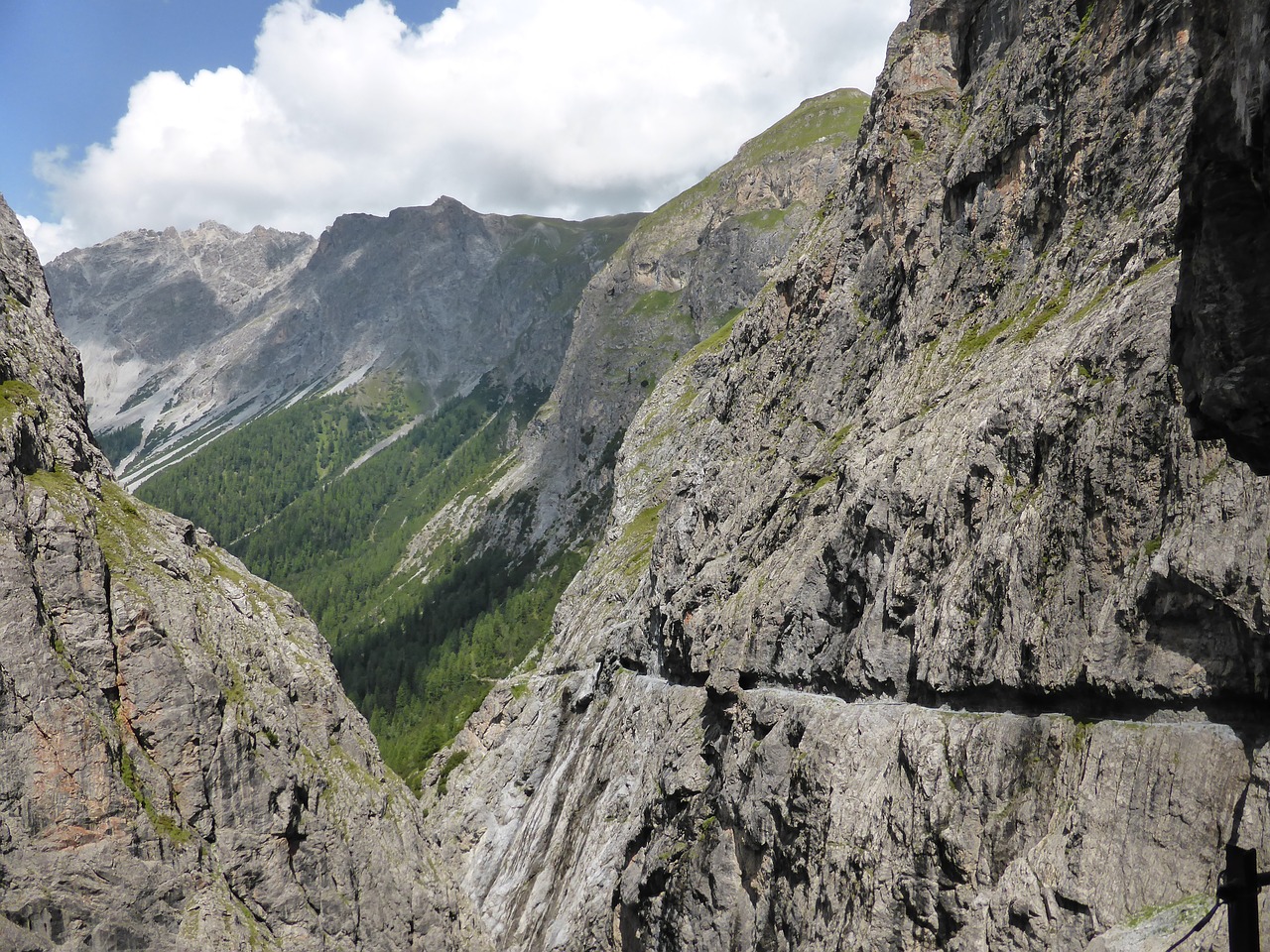 uinaschlucht mountain bike engadin free photo