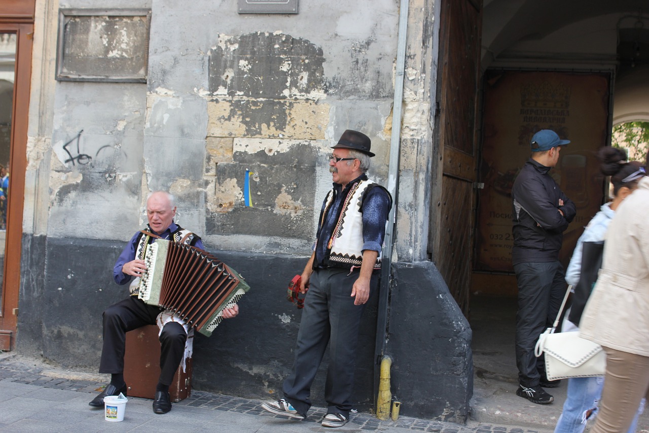 ukraine lviv street musicians free photo