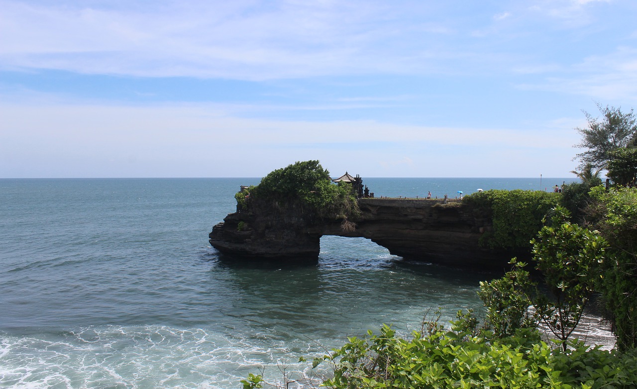 uluwatu temple bali ocean free photo