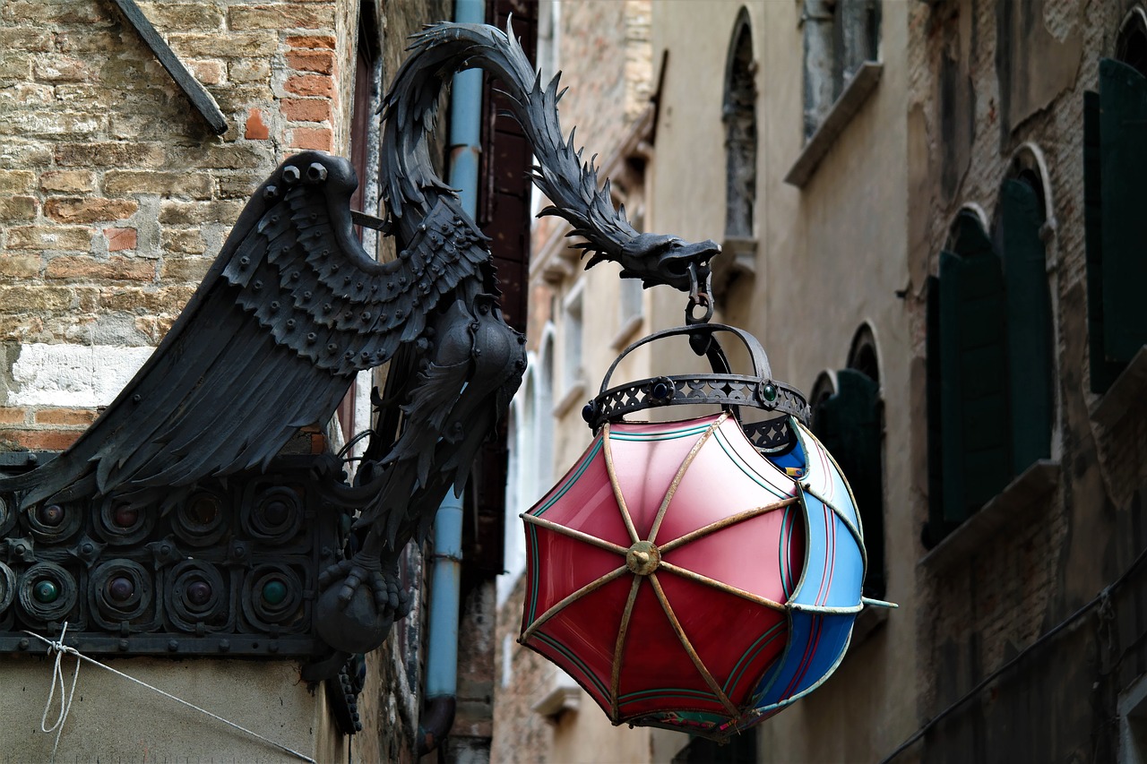 umbrella dragon sculpture free photo