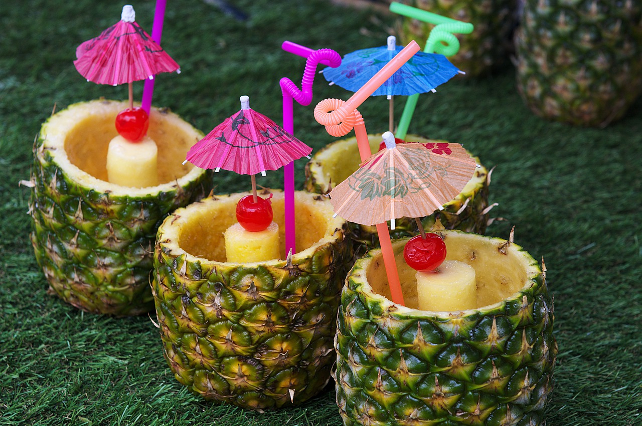 umbrella  pineapple  cocktail free photo