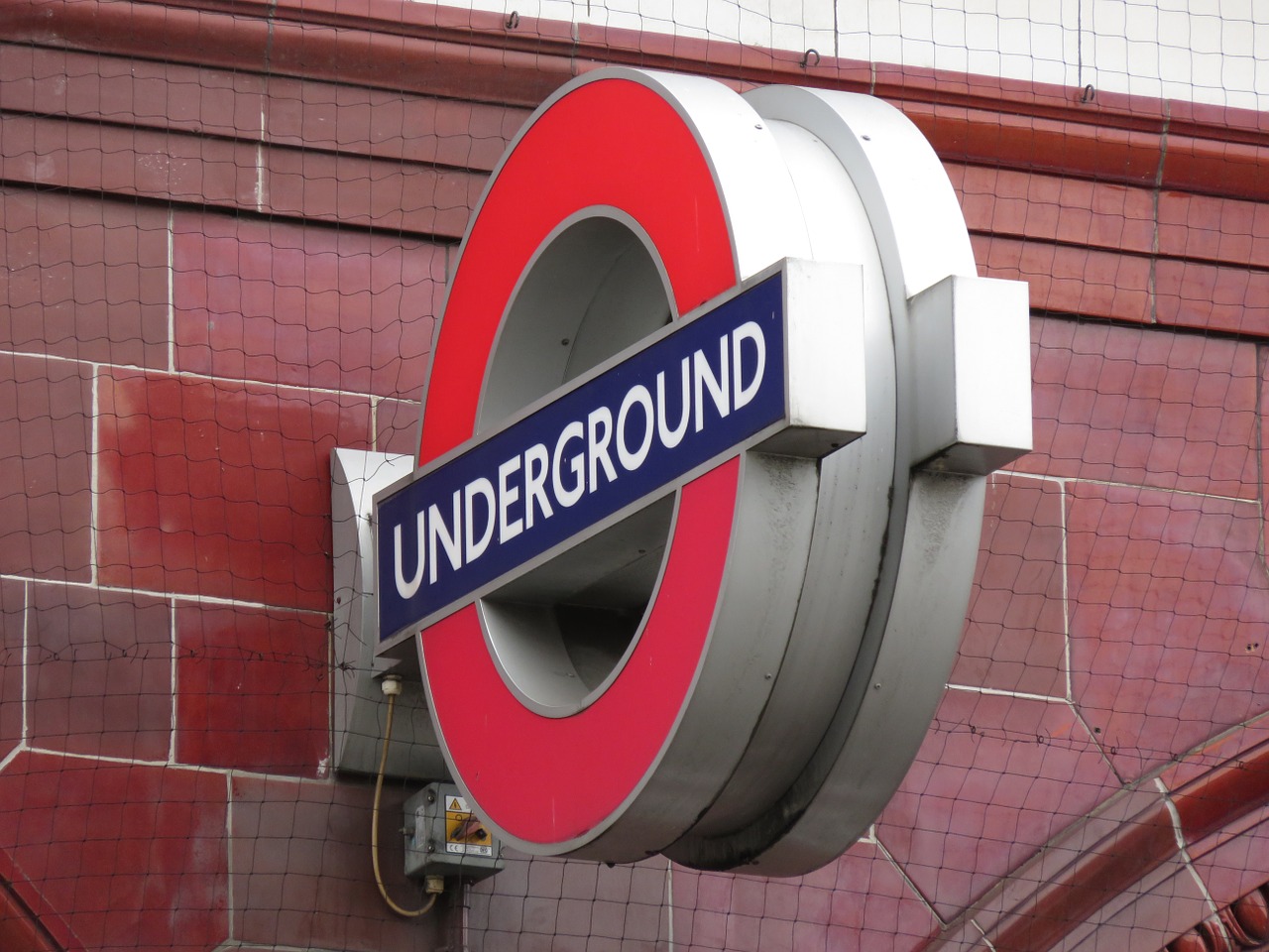 underground london metro free photo