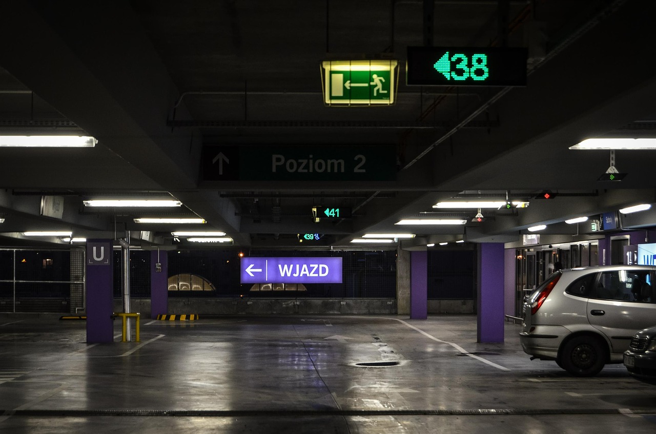 underground parking sign trip free photo