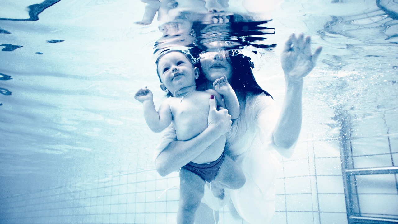 underwater baby mom free photo