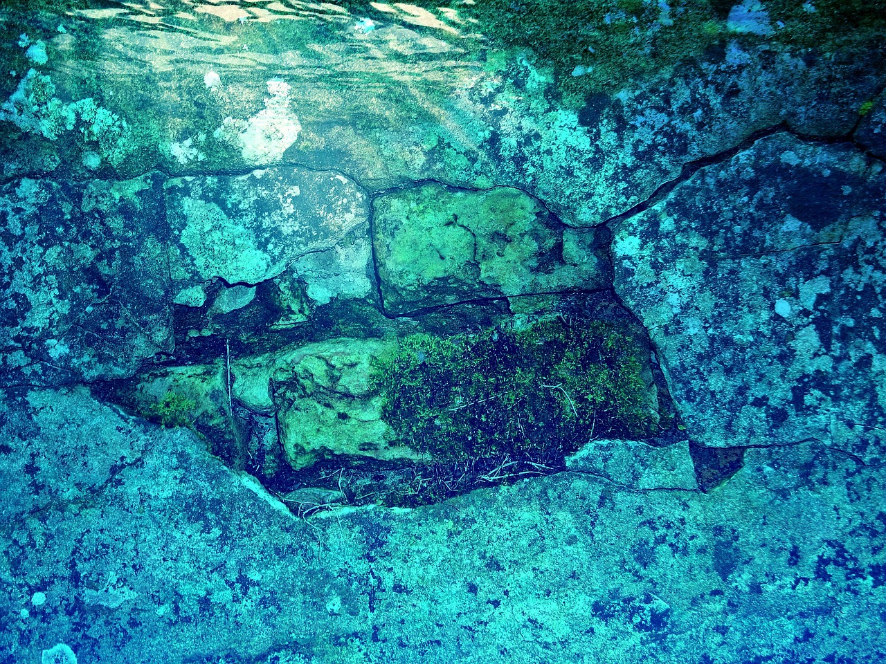 underwater water wall free photo