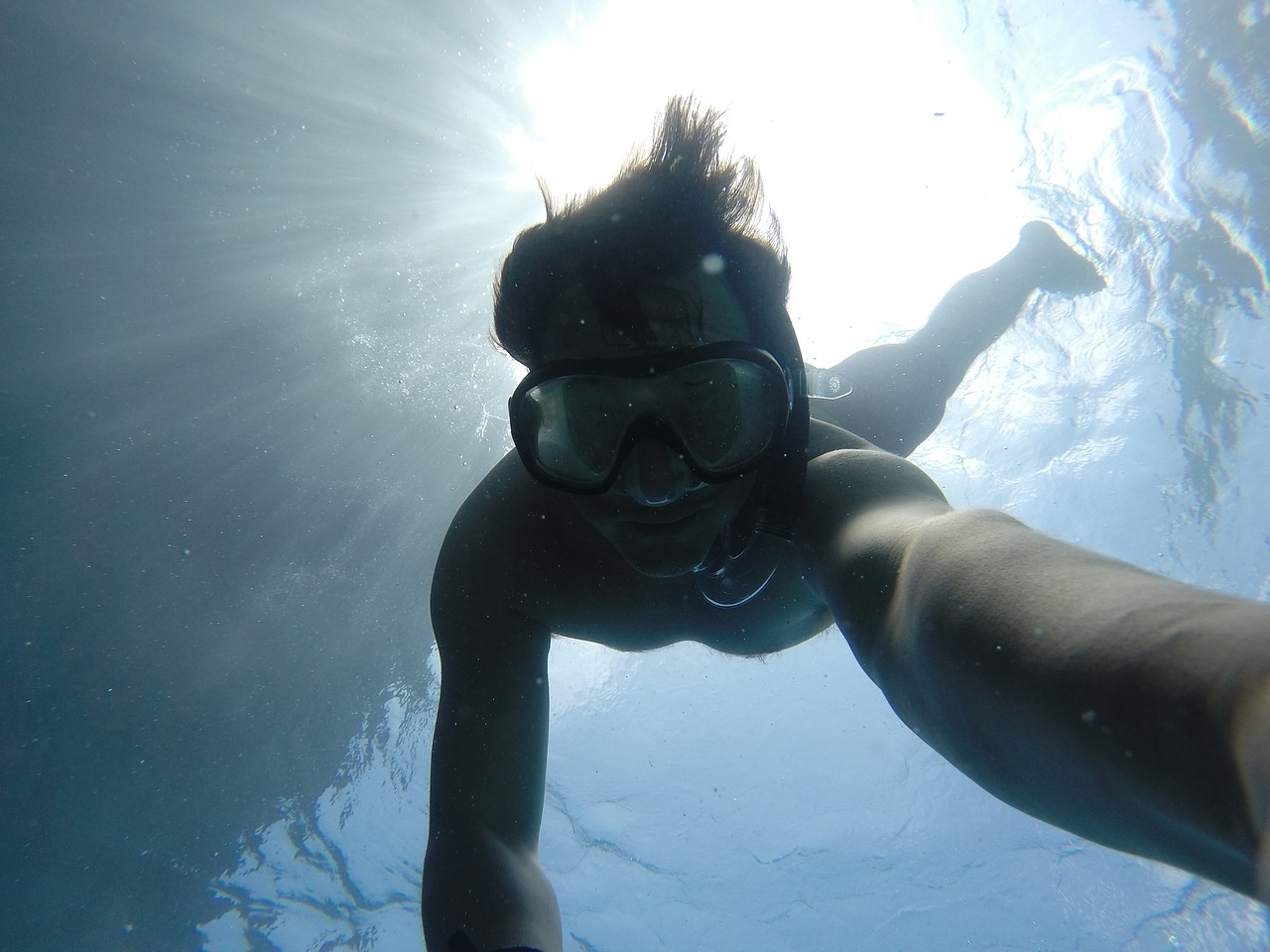 underwater snorkeling man free photo