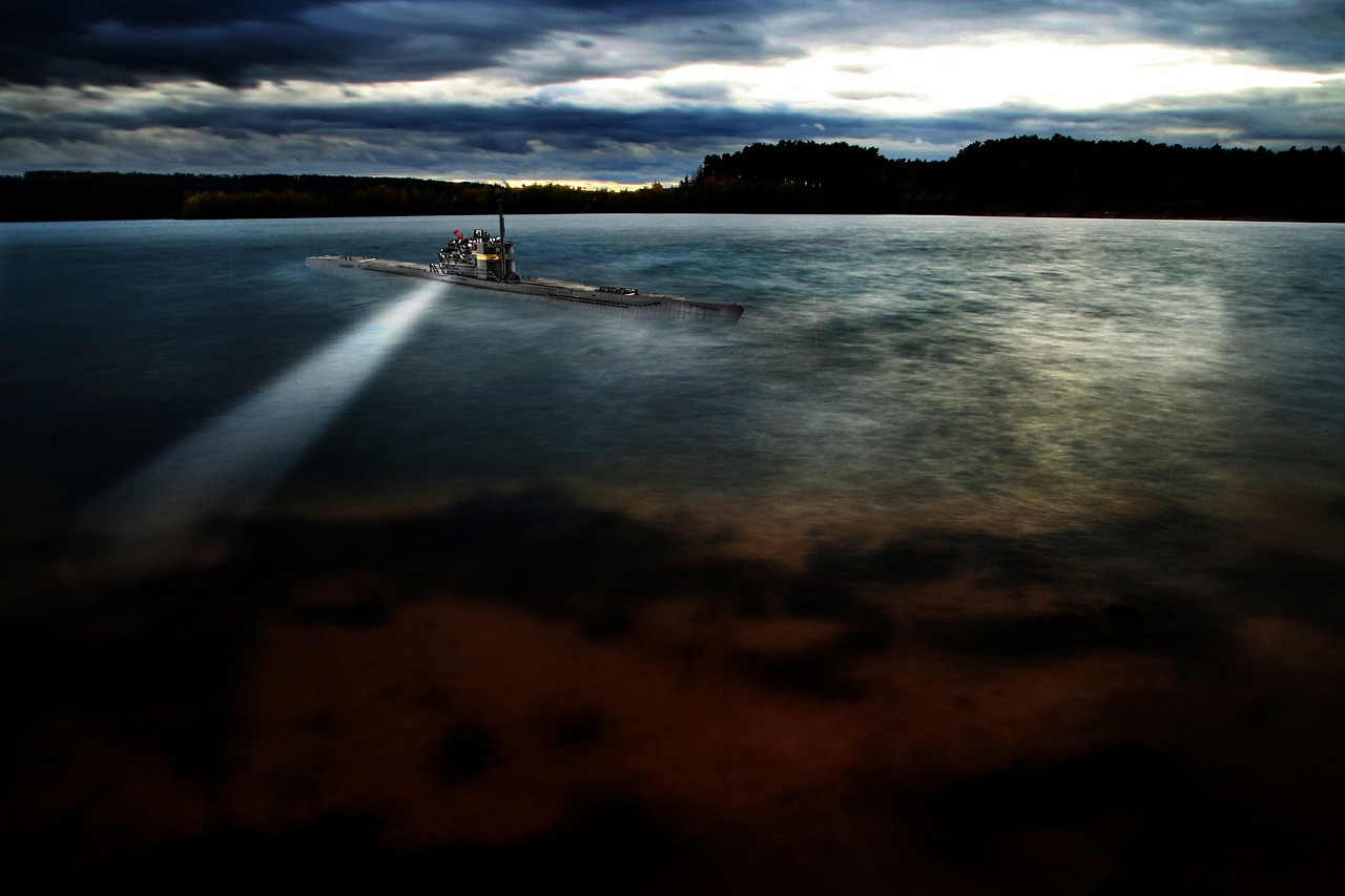 underwater boat water sea free photo