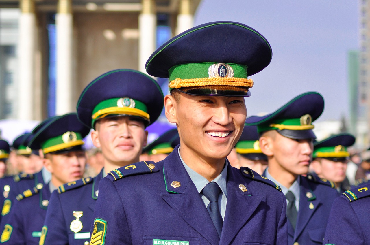 uniform military ladies free photo