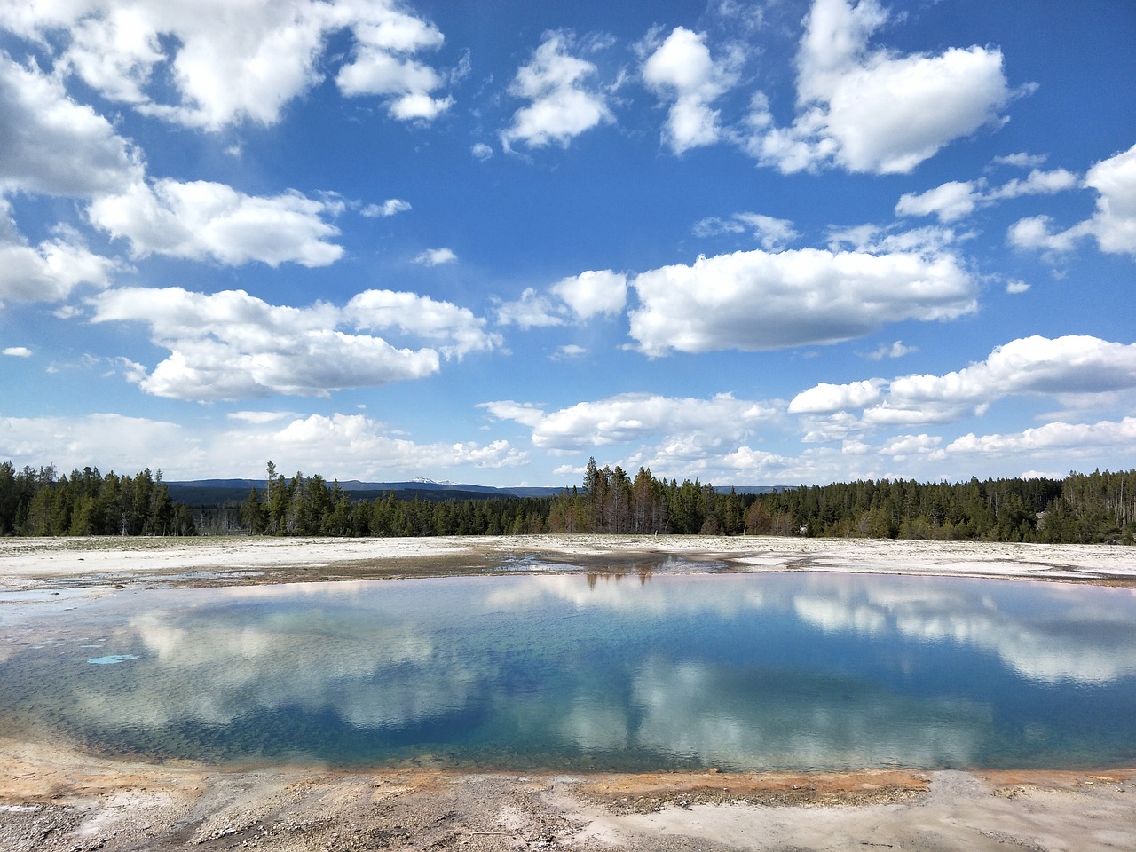 united states yellowstone national park tourism free photo