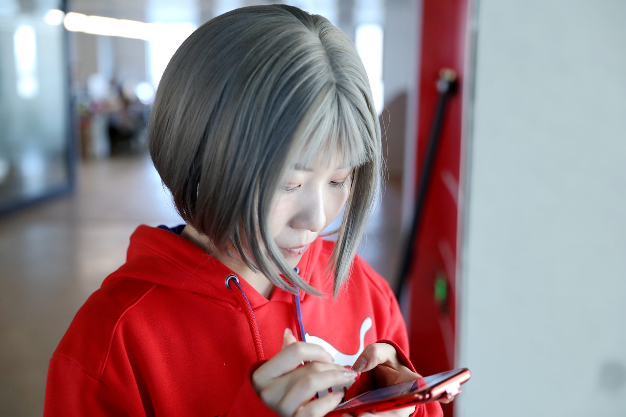 university student  read  white collar free photo