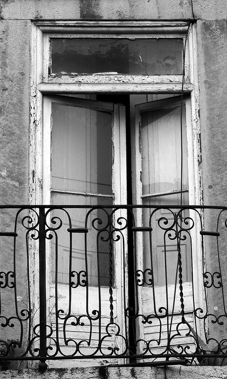 urban window architecture free photo