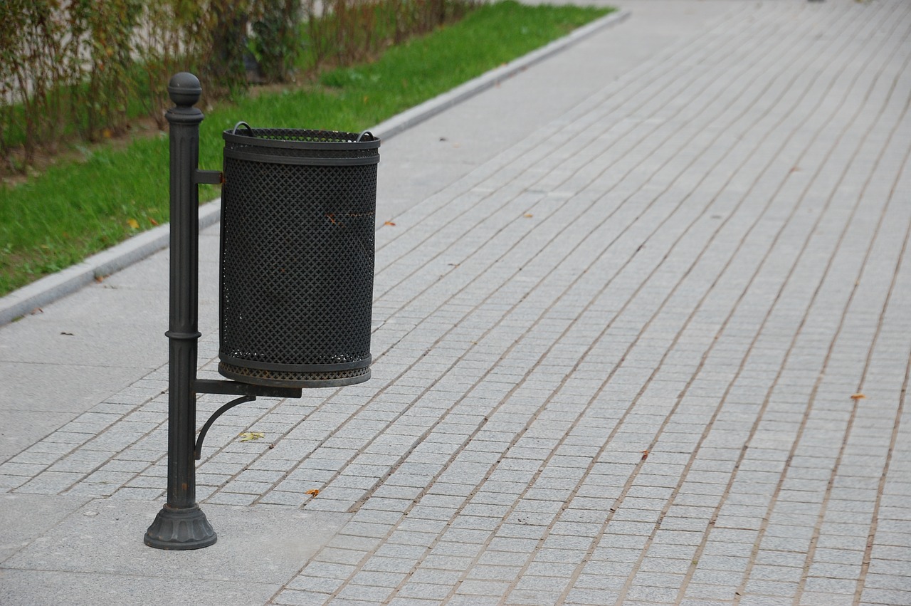 urn area metal free photo