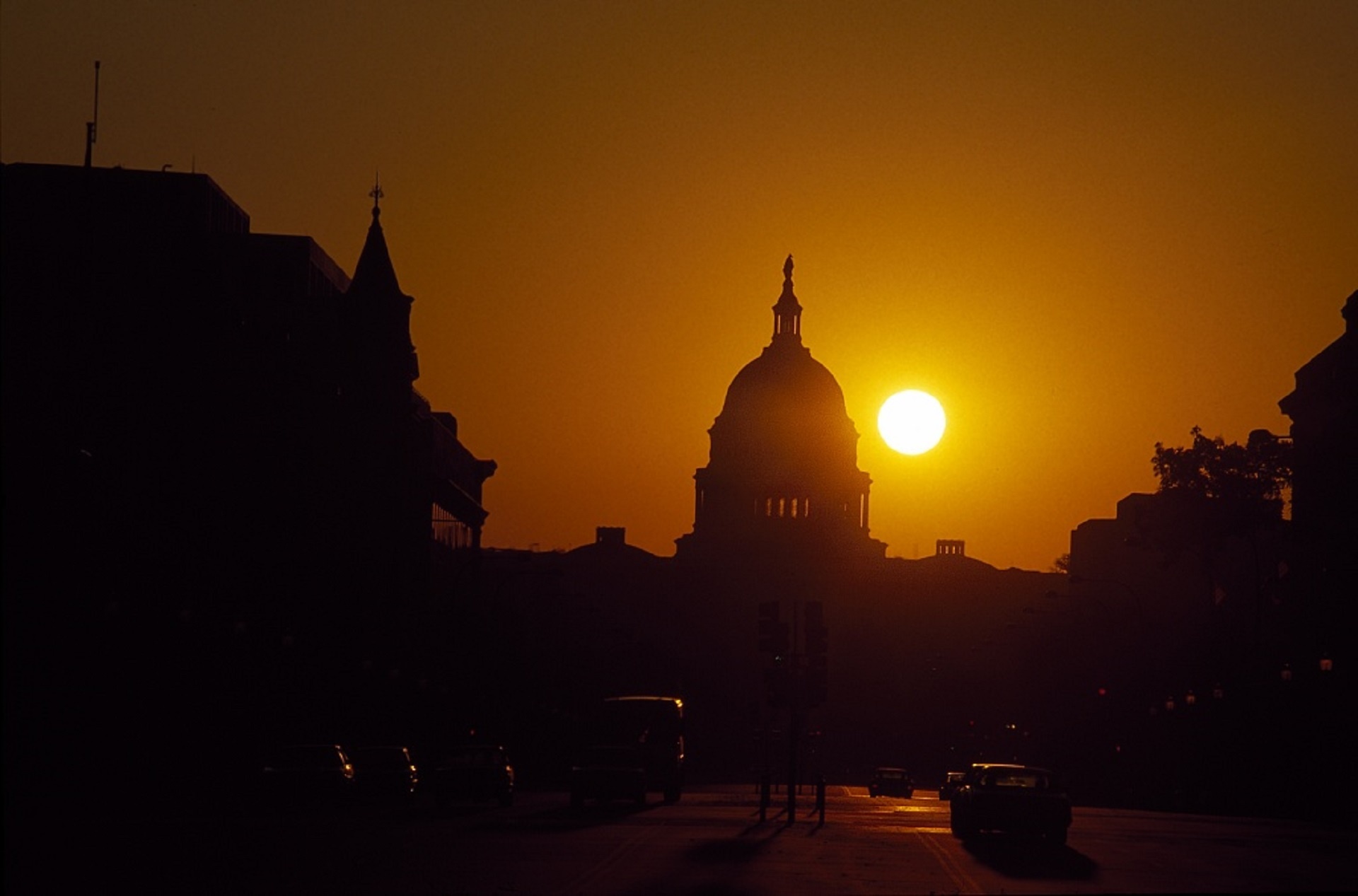 silhouettes urban united states capitol building free photo