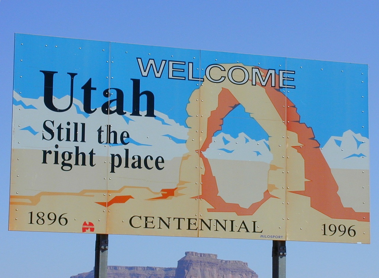 utah welcome sign free photo