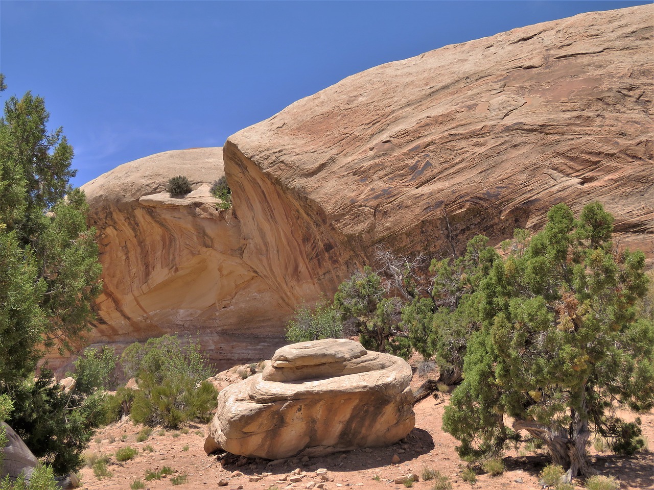 utah  hiking  rock formations free photo
