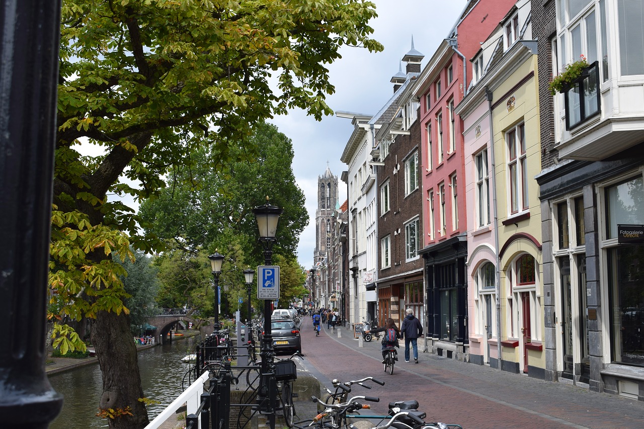 utrecht city street free photo