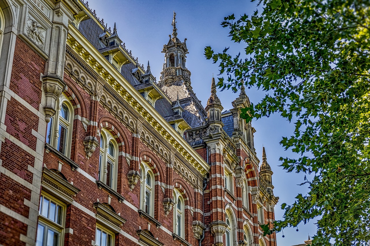 utrecht  house  facade free photo