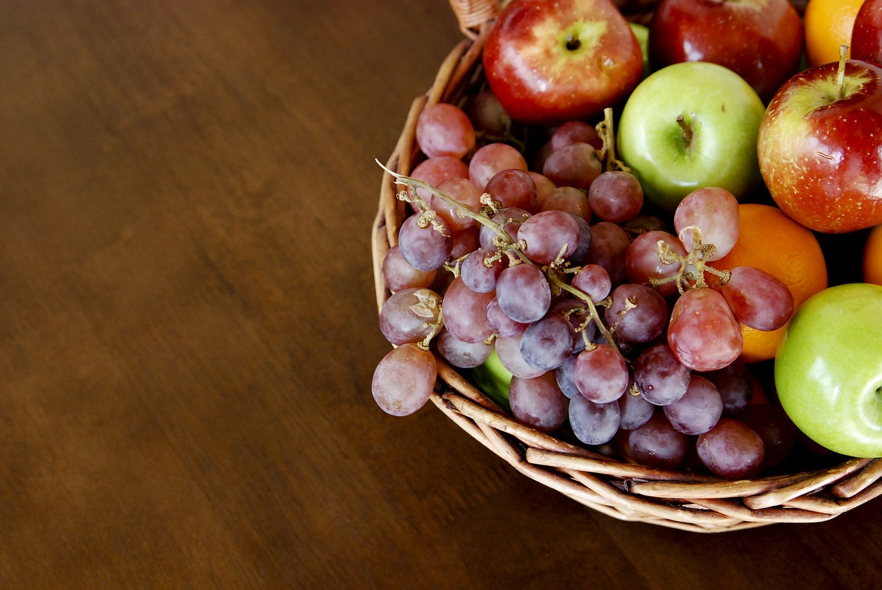 uva mace fruit basket free photo