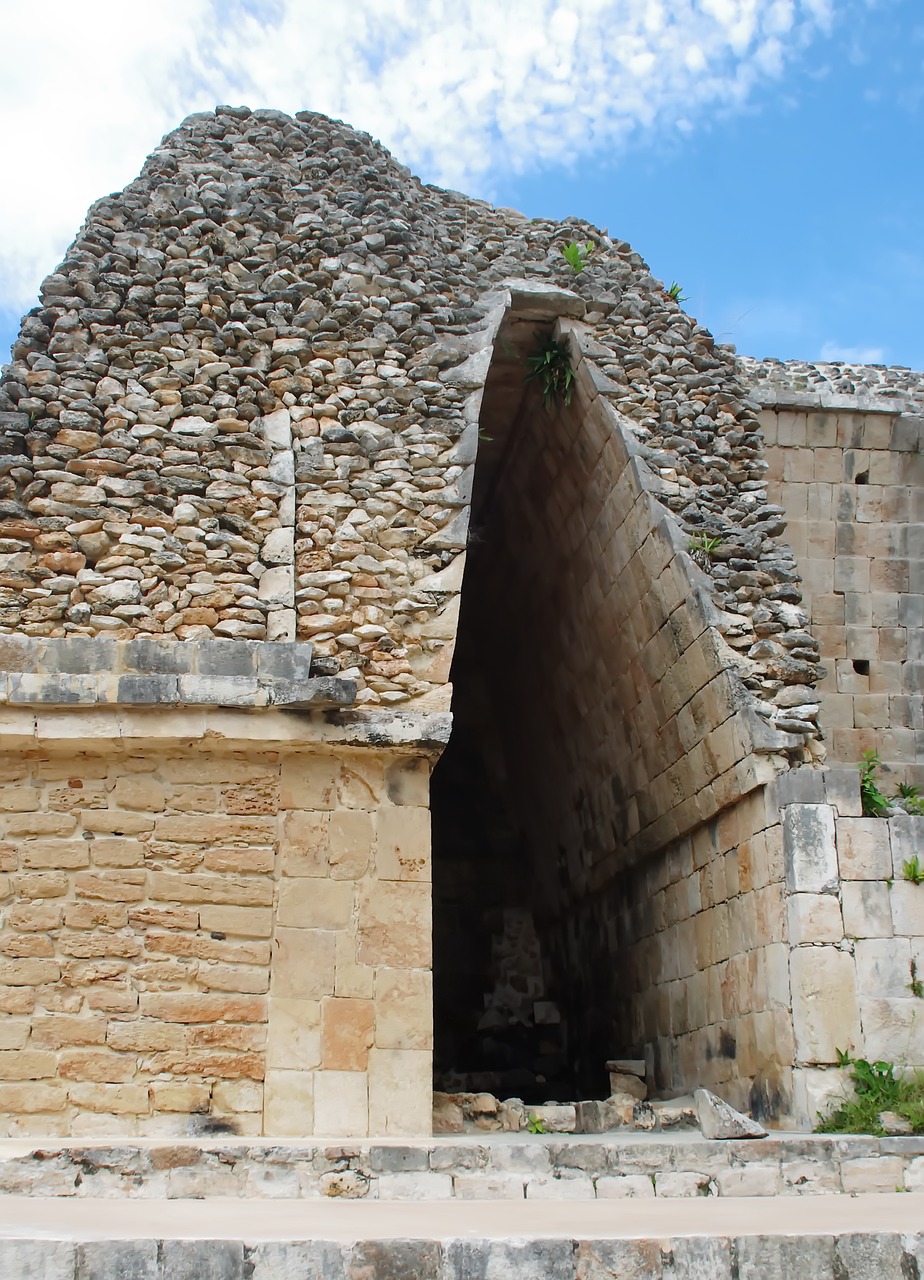 uxmal yucatan maya vault free photo