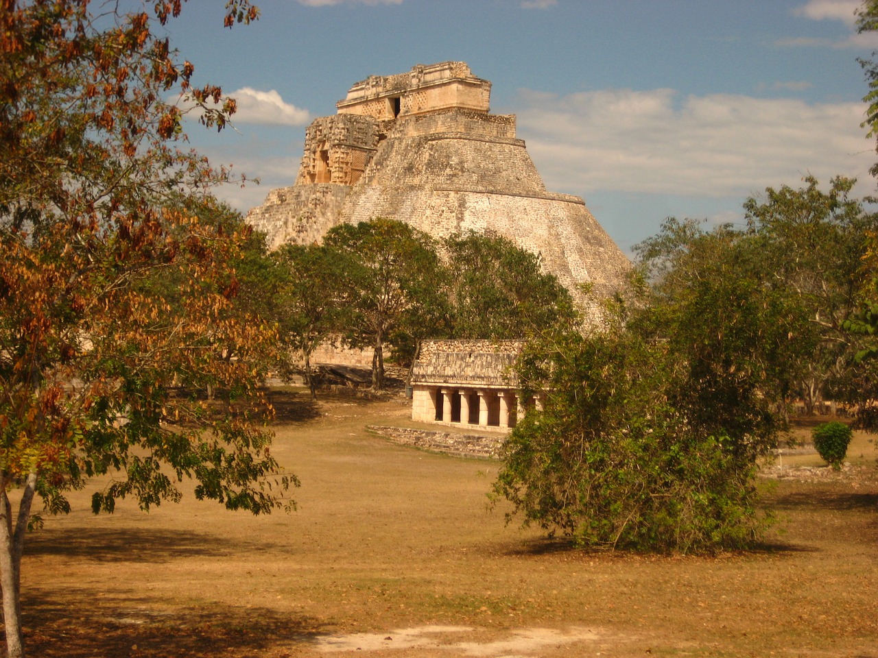uxmal mexico pyramid free photo