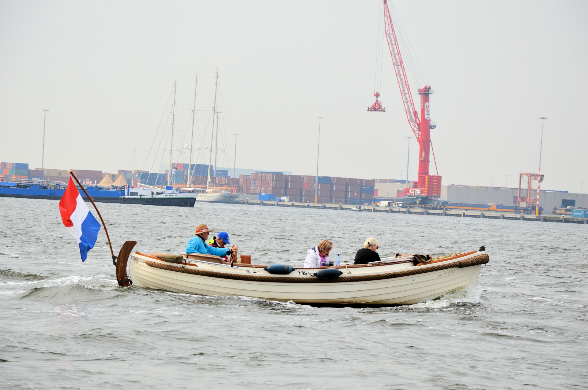 sloop boat speedboat free photo
