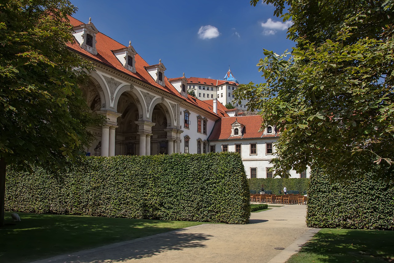 valdštejnská e g  valdštejnský palace  prague free photo