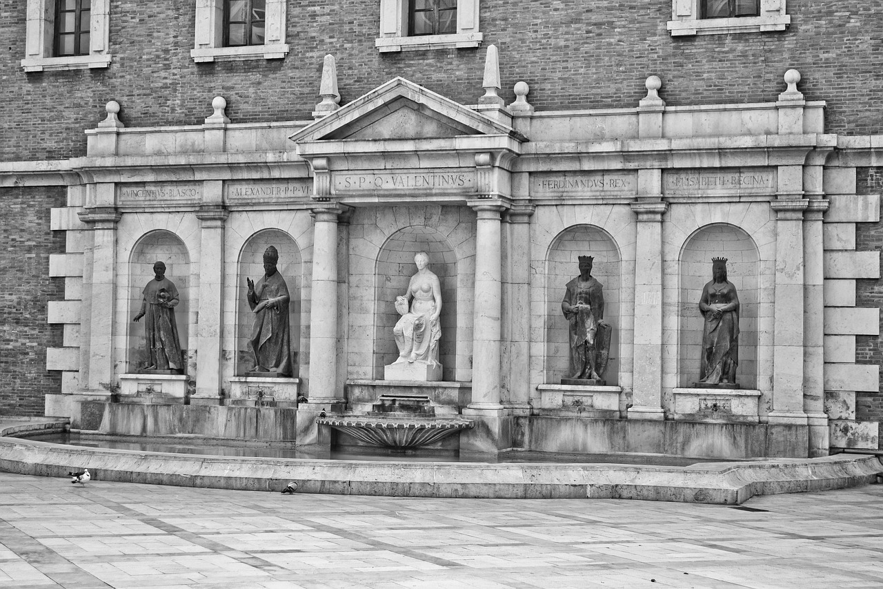 valencia university statues free photo