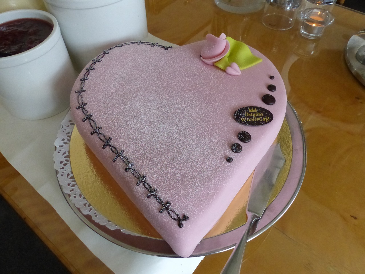 valentine cake marzipan pink free photo