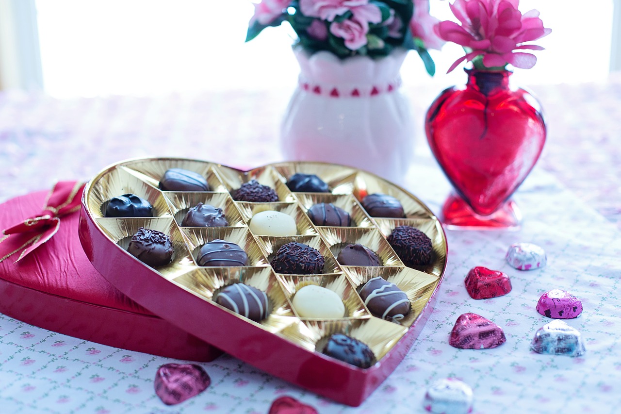 valentine's day chocolates day free photo