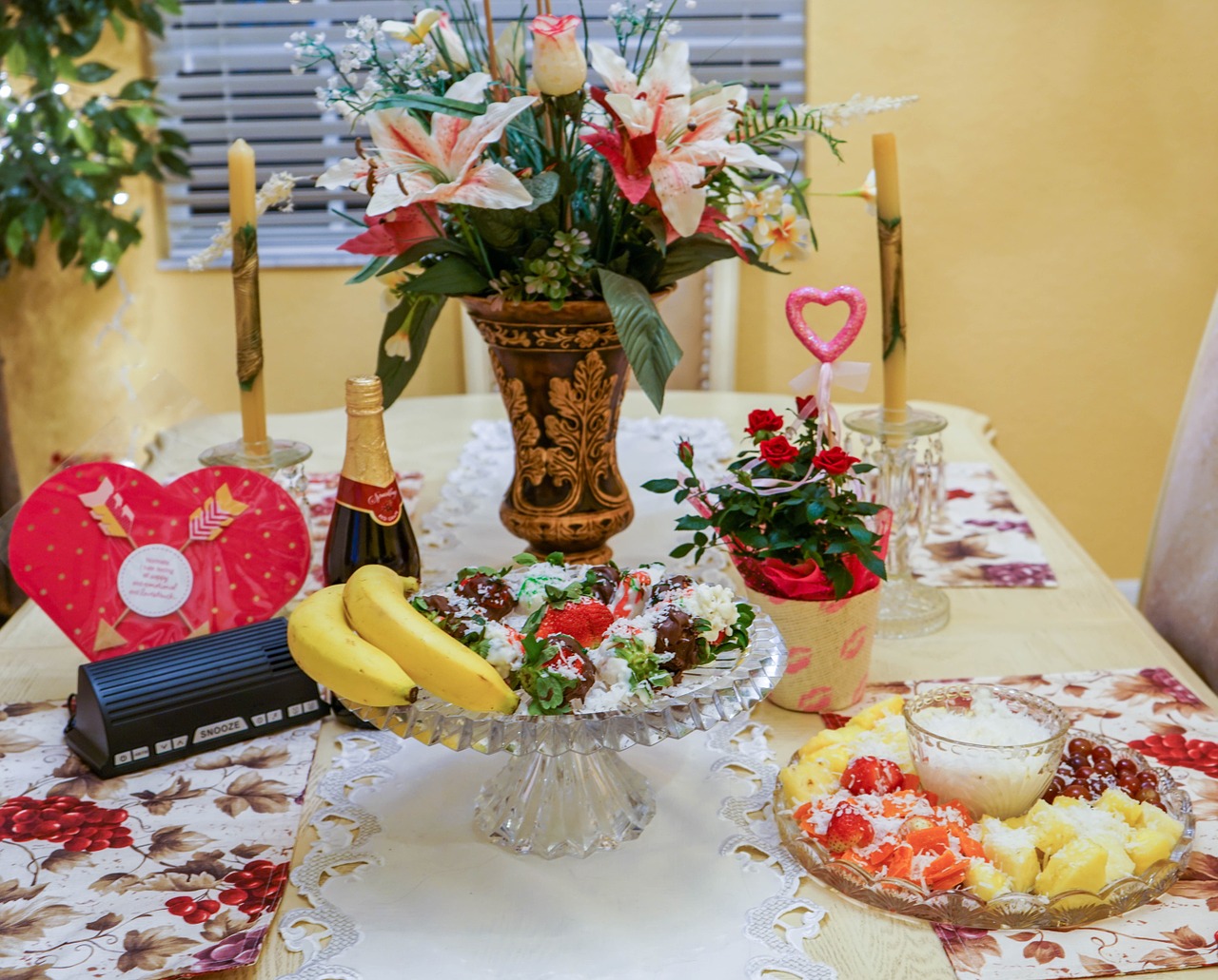 valentines day food fruit platter free photo
