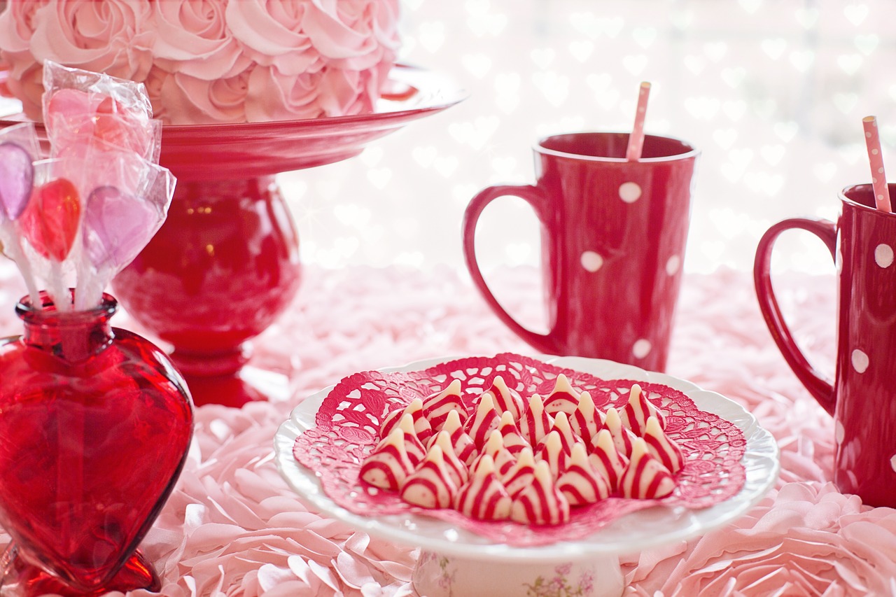 valentine's day cake pink free photo