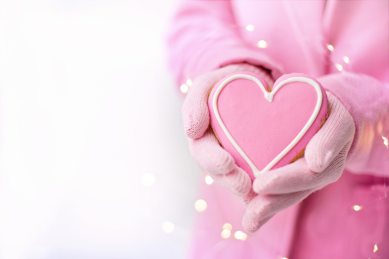 valentine's day  heart  cookie free photo