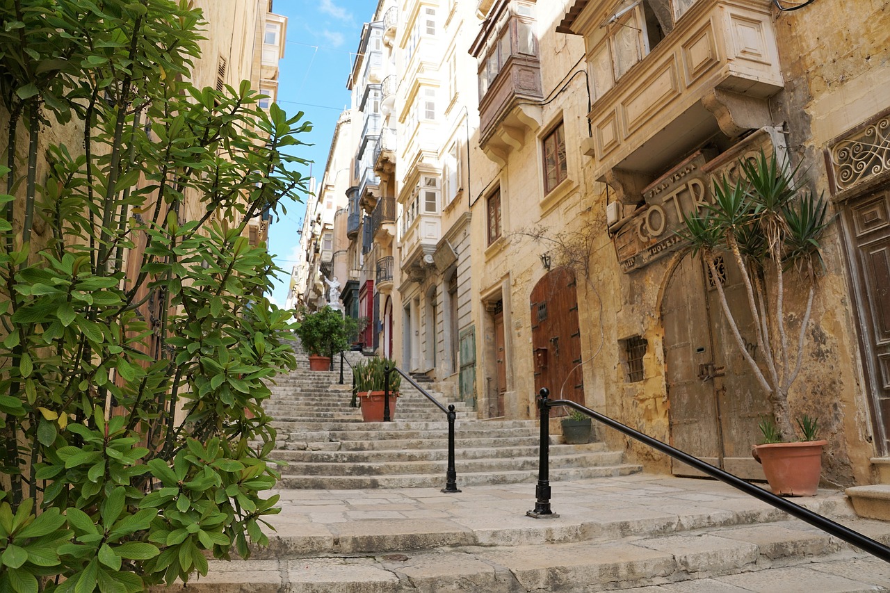 valetta malta road free photo