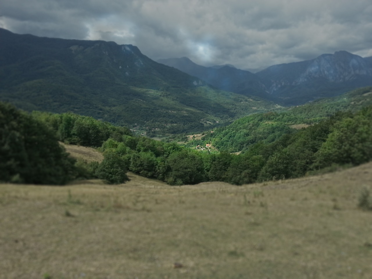 valley mountains view free photo