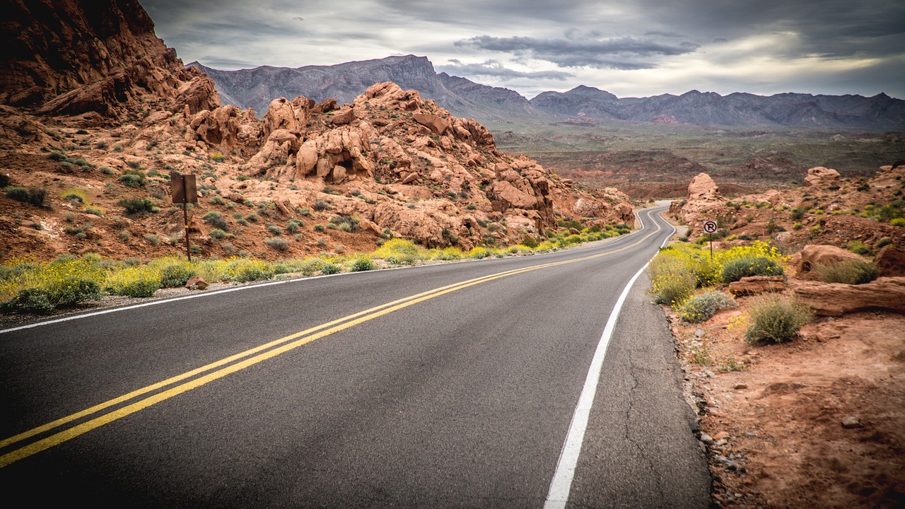 valley of fire state park road street free photo