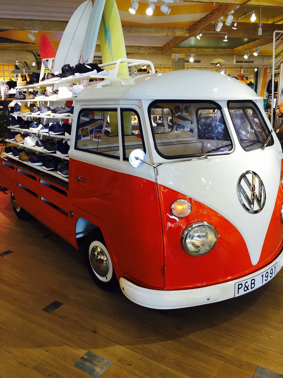 van vw shoes free photo