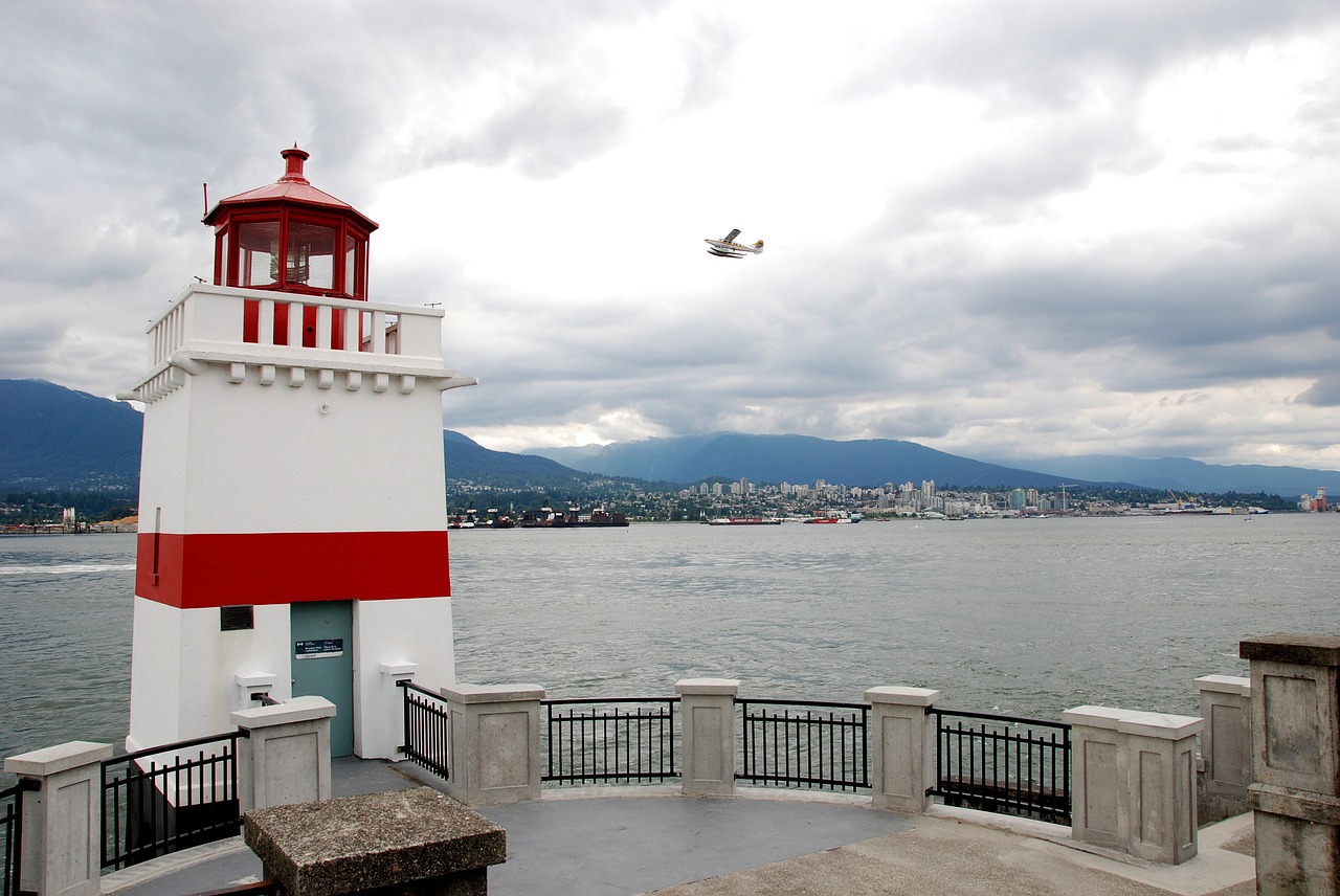 vancouver port lighthouse free photo