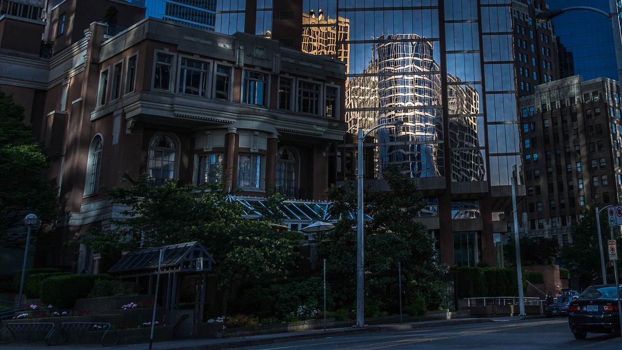 vancouver  canada  mirroring free photo